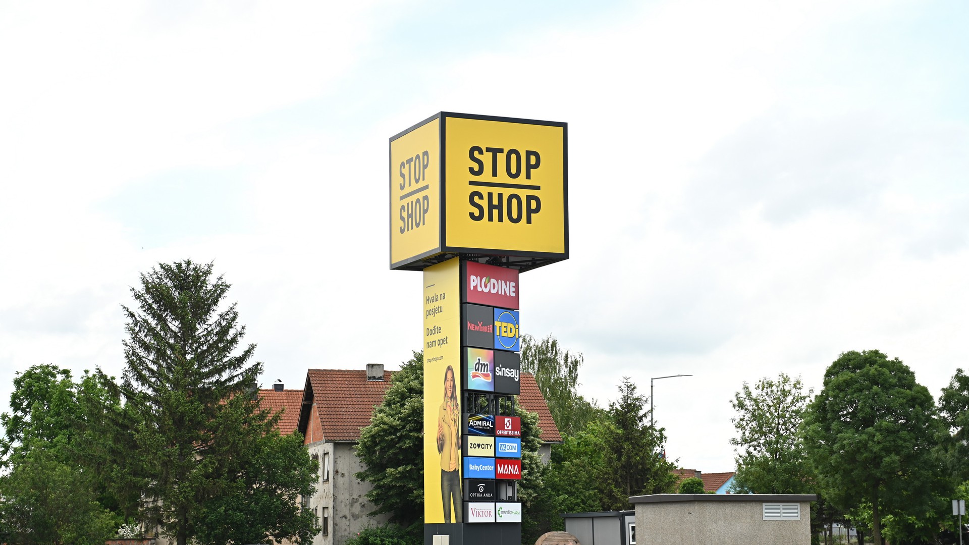 95438_Stop_Shop_Vukovar_Pylon.jpg